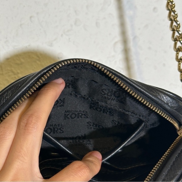 Michael Kors Black Pebbled Leather Small Fulton Crossbody Bag - Picture 7 of 15